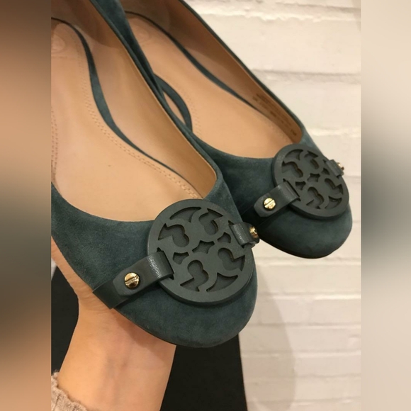 Tory Burch Designer Suede Olive Green Gabriel Ballet Flats Sz 7 - Picture 6 of 8